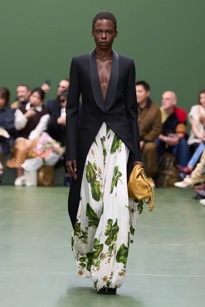 Look 5